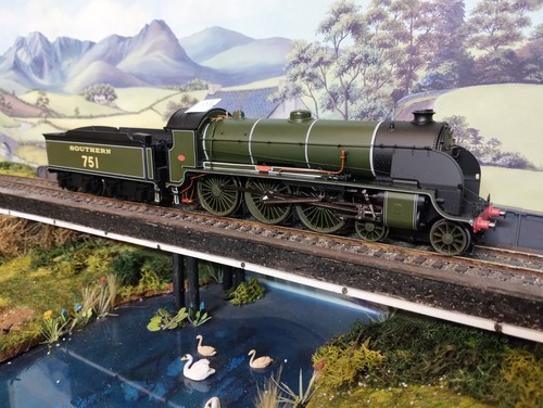 Hornby green class n15 - hornby,