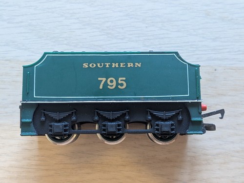 Hornby r154 n15 king arthur - hornby,
